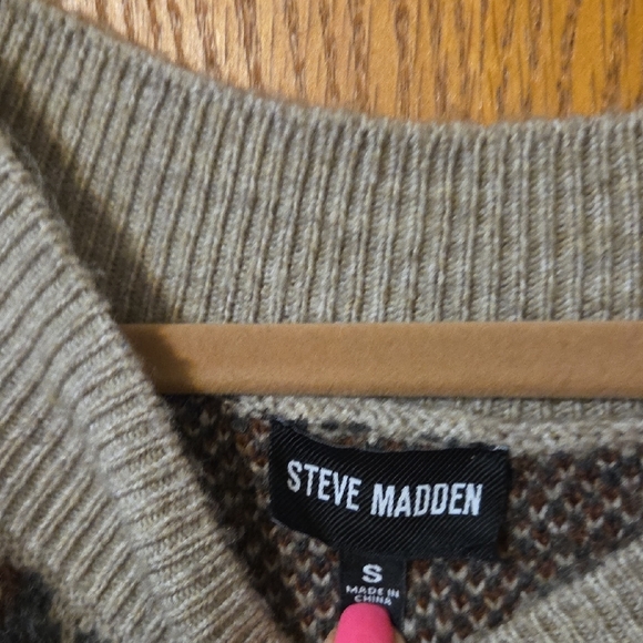 Steve Madden Animal Print Women's Sweater - Picture 3 of 6
